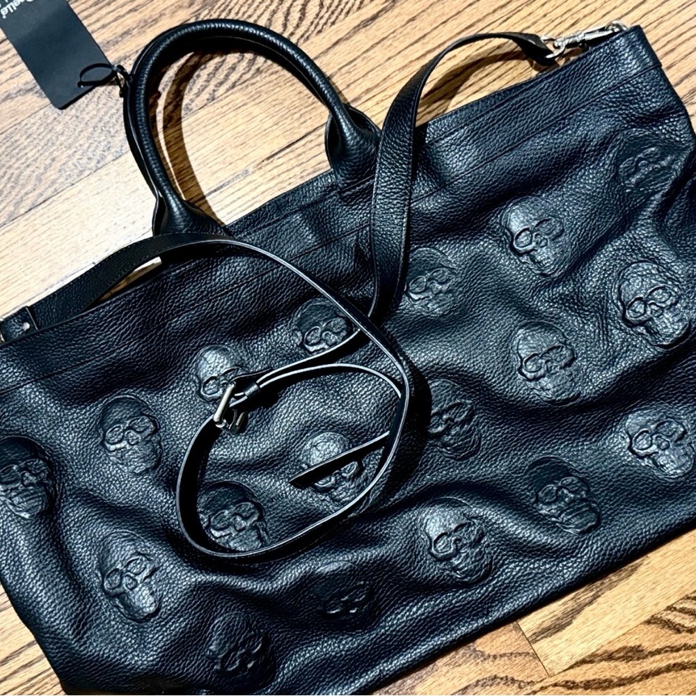 Genuine Leather 3D Black Embossed Skull Tote Bag - Picture 6 of 7